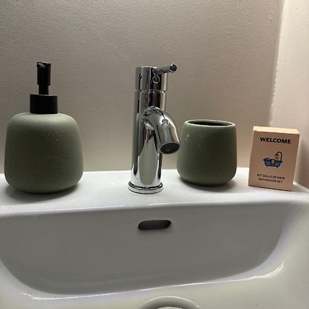 올리언스 Le Madeleine - Cosy & Renove - Face Tram 아파트 외부 사진