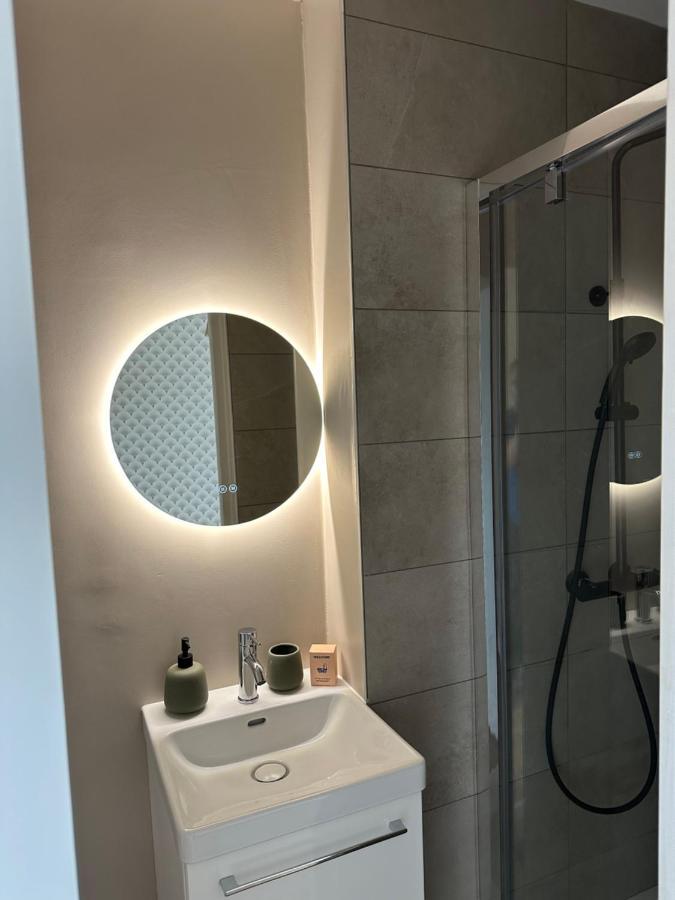 올리언스 Le Madeleine - Cosy & Renove - Face Tram 아파트 외부 사진