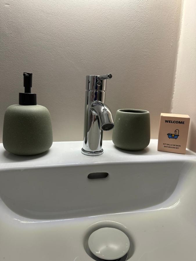 올리언스 Le Madeleine - Cosy & Renove - Face Tram 아파트 외부 사진